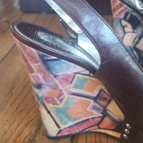 ZINC Wedged Sandals - Picture 3 of 4